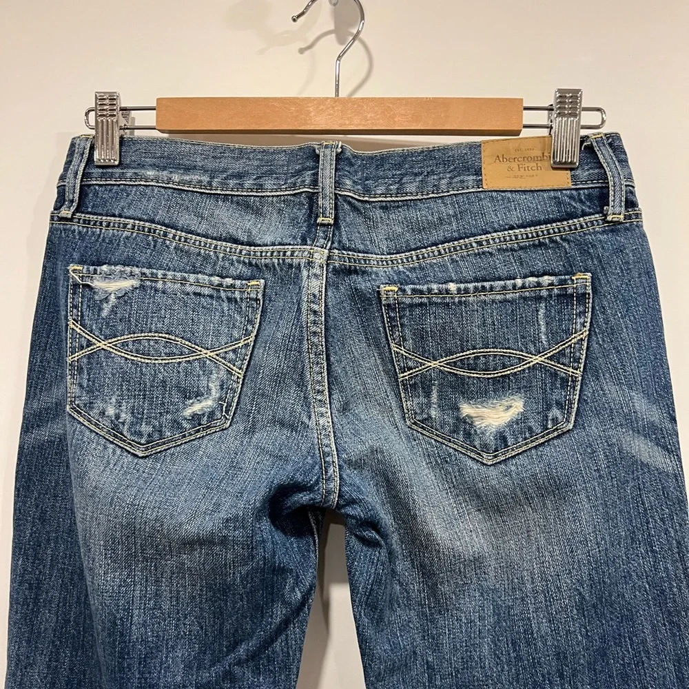 Low rise, Abercrombie brand distressed jean - Picture 7 of 9